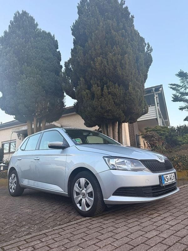 Gebraucht Skoda Fabia Cool Plus 60 PS (44 kW) 2018 Silber Kleinwagen