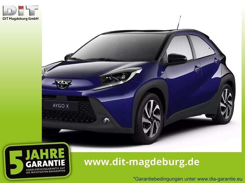 Neu Toyota Aygo X 72 PS (52 kW) 2025 Juniper blue / night sky black SUV