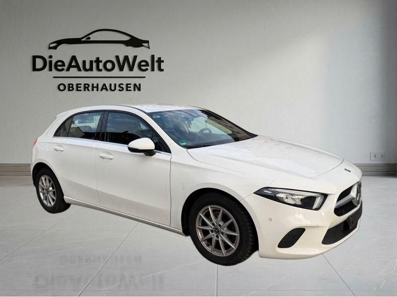 Gebraucht Mercedes A180 Progressive 116 PS (85 kW) 2019 Weiß Limousine