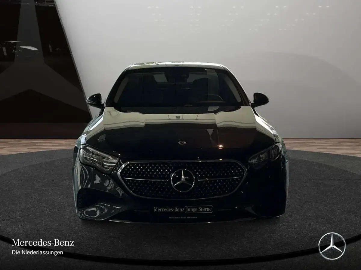 Gebraucht Mercedes E200 Advanced 204 PS (150 kW) 2025 Grau Limousine