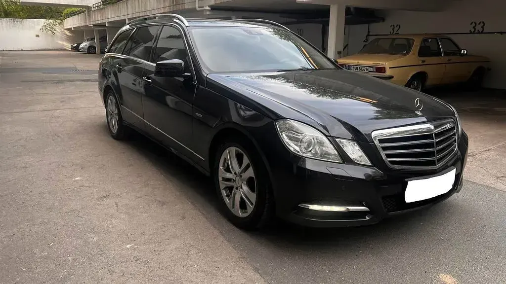 Second-hand Mercedes E220 Avantgarde 170 CP (125 kW) 2012 Negru Berlinǎ