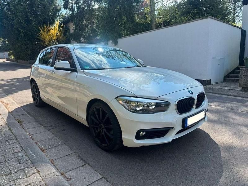 Gebraucht BMW 116 Advantage 109 PS (80 kW) 2016 Weiß Kleinwagen