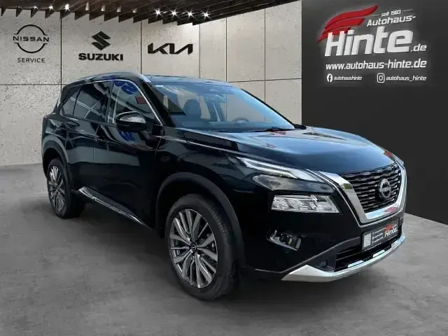 Neu Nissan X-Trail Tekna+ 163 PS (119 kW) 2026 Schwarz SUV