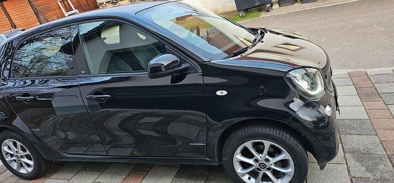 Gebraucht Smart ForFour Basis 71 PS (52 kW) 2015 Schwarz Kleinwagen