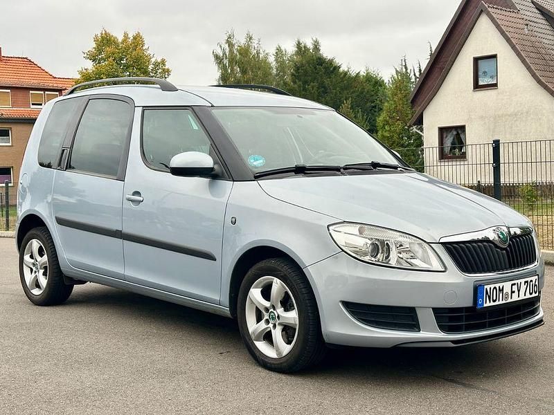 Blau Gebraucht 2010 Skoda Roomster Plus Edition Kombi | 4.990 € (Guter Preis) - Bild 1/4