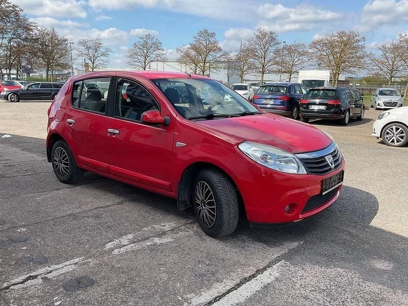 Gebraucht Dacia Sandero Lauréate 75 PS (55 kW) 2010 Rot Limousine