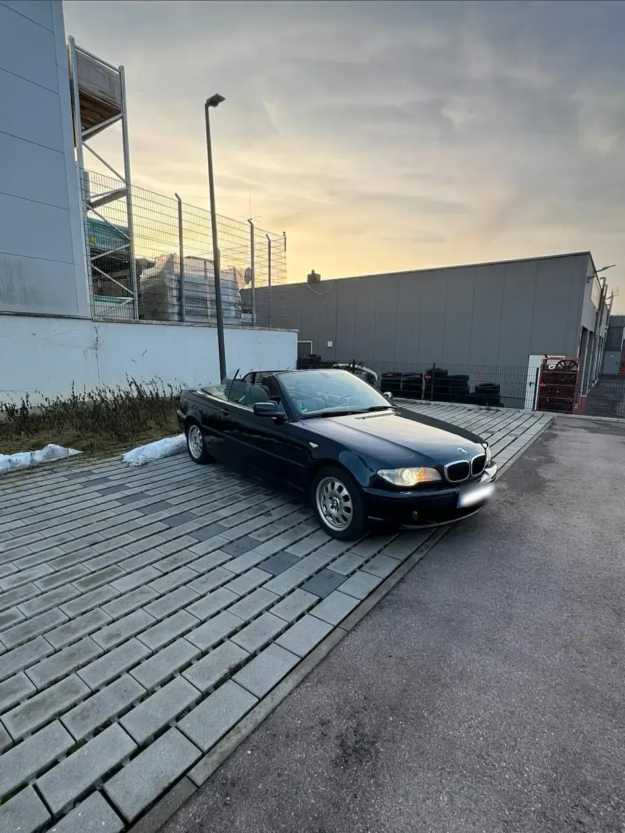 Gebraucht BMW 320 Cabriolet 150 PS (110 kW) 2006 Blau Cabrio