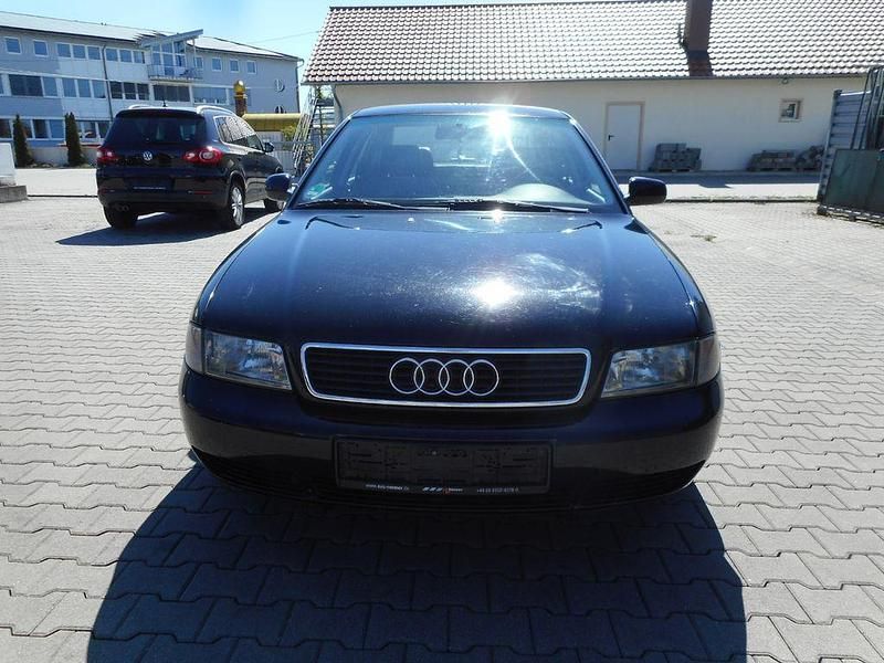 Second-hand Audi A4 125 CP (91 kW) 1997 Negru Berlinǎ