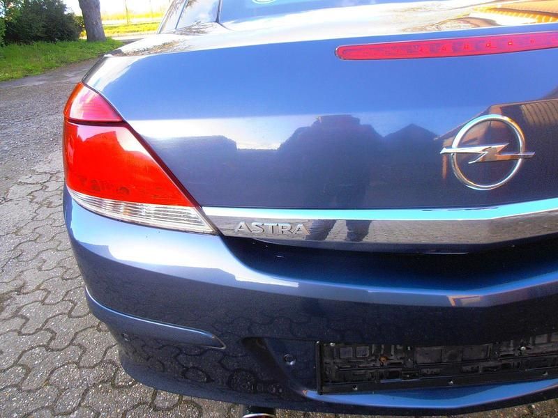 Gebraucht Opel Astra 105 PS (77 kW) 2007 Blau Coupé