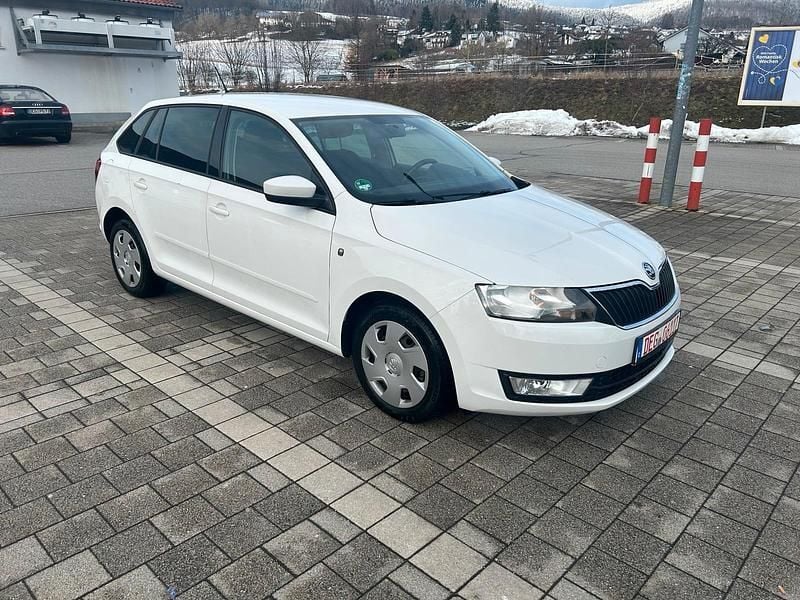 Gebraucht Skoda Rapid Ambition 105 PS (77 kW) 2014 Weiß Kleinwagen