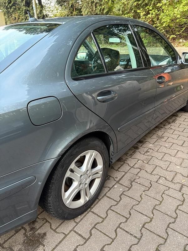 Second-hand Mercedes E320 2007 Berlinǎ