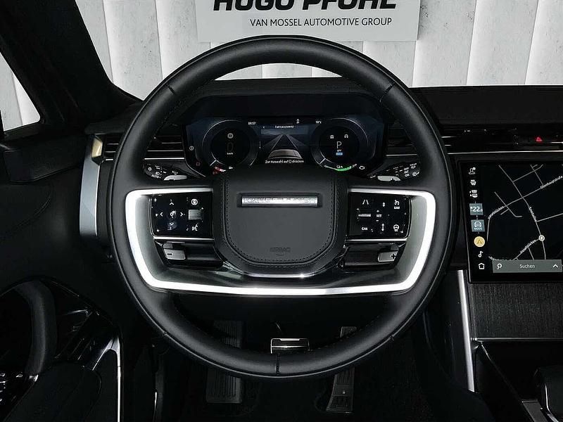 Metallic belgravia green (metallisch grün) Gebraucht 2025 Land Rover Range Rover HSE SUV | 149.890 € - Bild 1/4