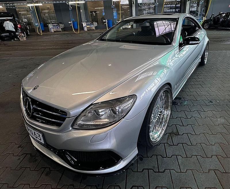 Silber Gebraucht 2006 Mercedes CL500 Edition Coupé | 22.999 € (Fairer Preis) - Bild 1/4