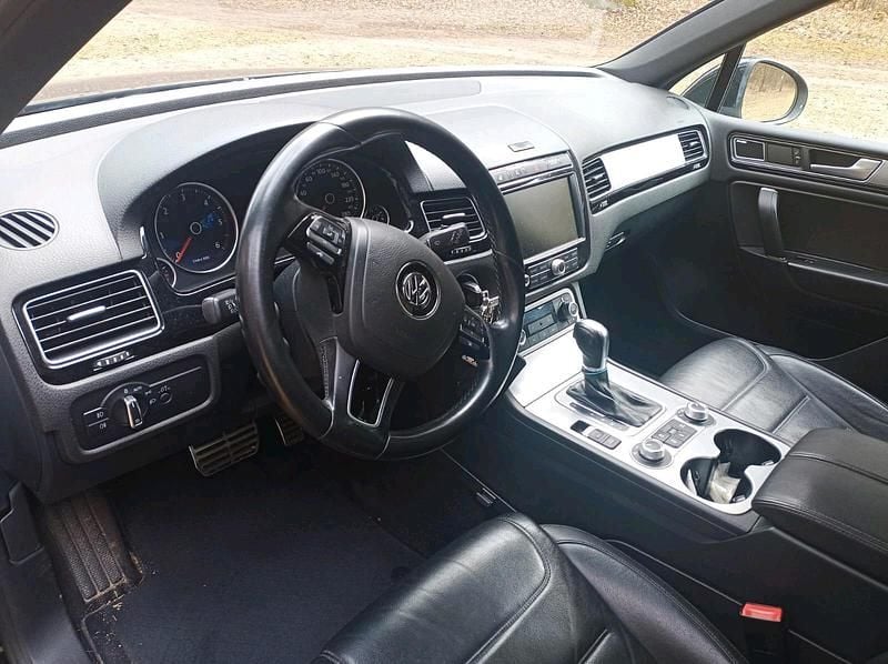 Gebraucht VW Touareg 262 PS (192 kW) 2015 Schwarz SUV