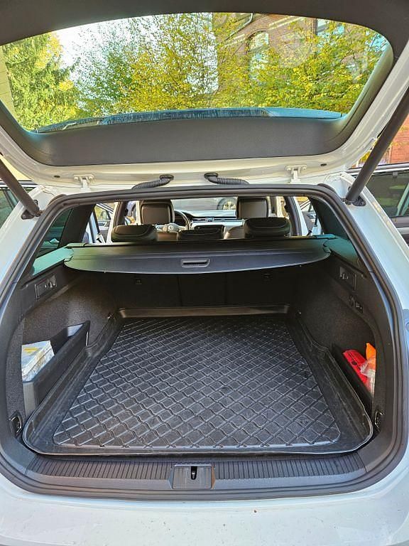 Gebraucht VW Passat 272 PS (200 kW) 2019 Weiß Kombi