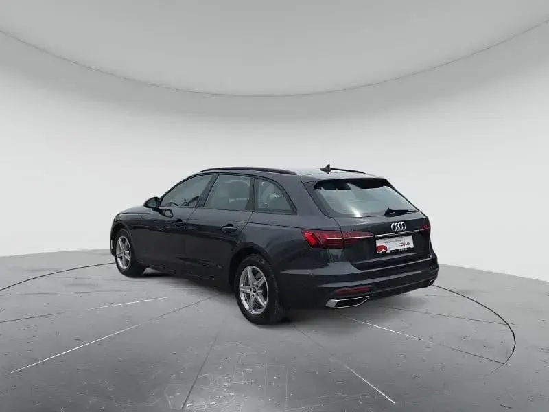 Gebraucht Audi A4 Ambiente 150 PS (110 kW) 2024 Manhattangrau metallic Limousine