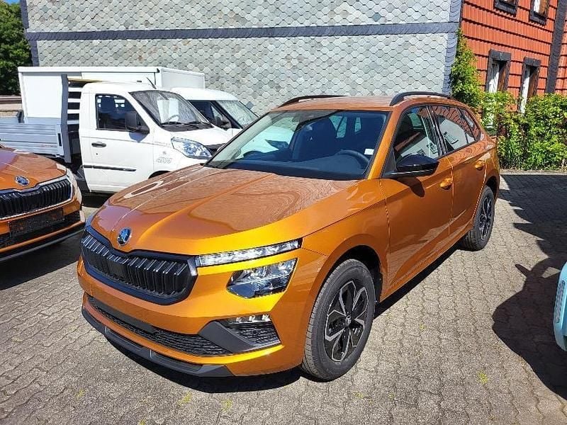 Phönixorange metallic Neu 2025 Skoda Kamiq Design Edition SUV | 25.945 € (Guter Preis) - Bild 1/4