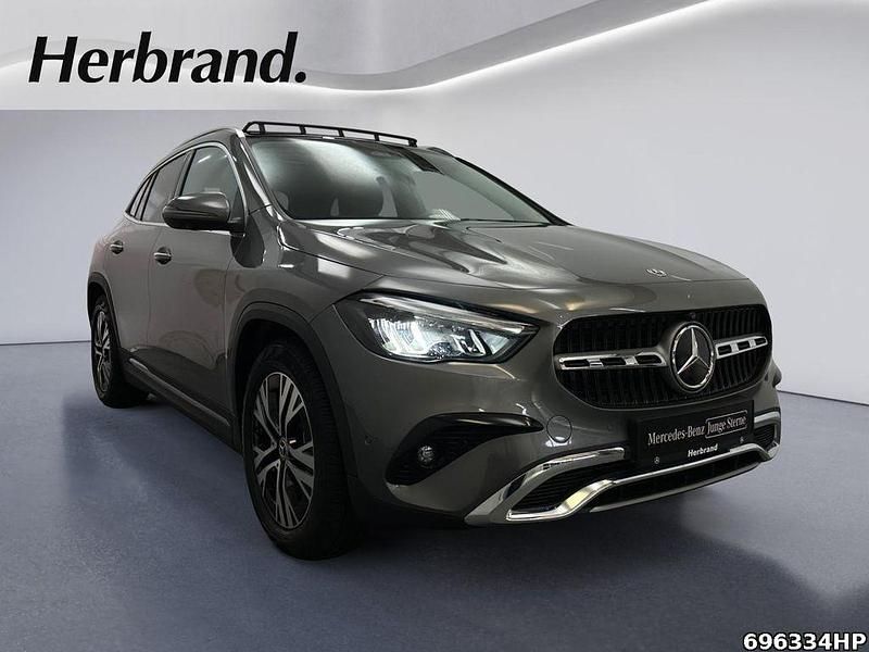 Gebraucht Mercedes GLA200 Progressive 150 PS (110 kW) 2024 Metalliclack mountaingrau SUV