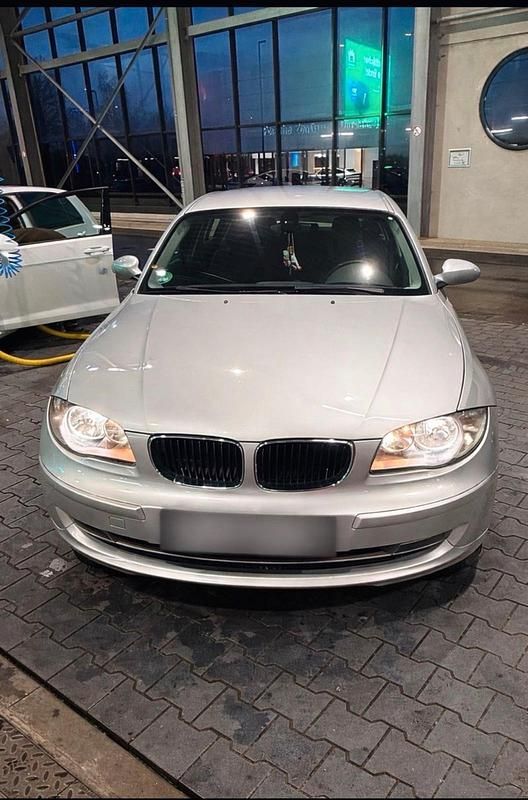Gebraucht BMW 118 143 PS (105 kW) 2007 Silber Kleinwagen