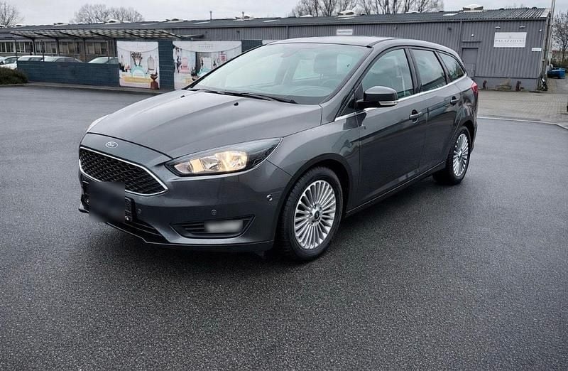 Gebraucht Ford Focus Cool & Connect 125 PS (91 kW) 2018 Grau Kombi