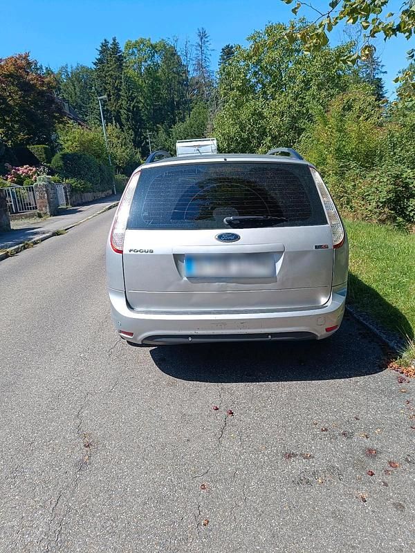 Gebraucht Ford Focus 101 PS (74 kW) 2008 Silber Limousine