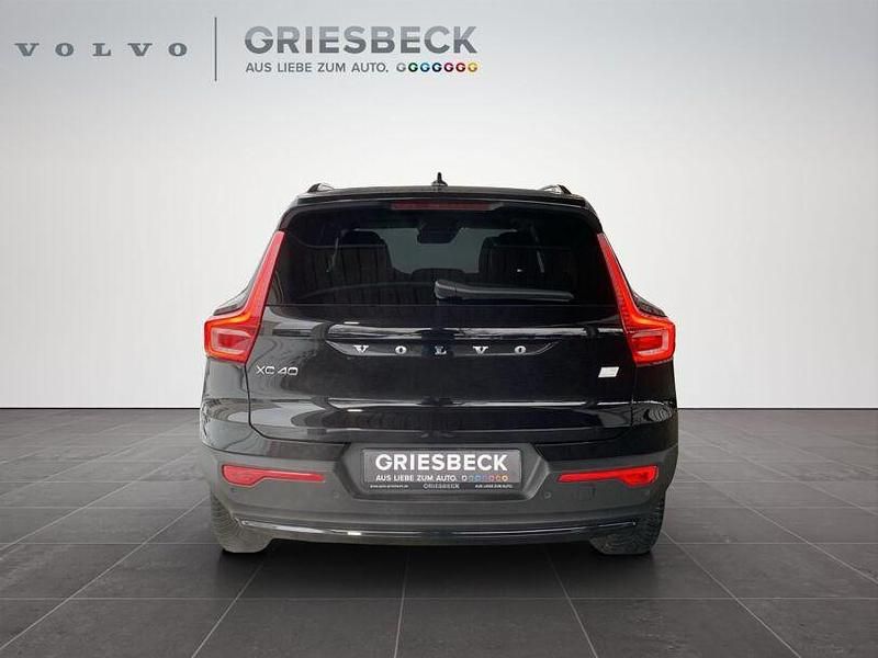 Gebraucht Volvo XC40 Plus 261 PS (191 kW) 2022 Onyx black / (metallic) SUV