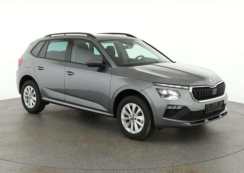 Graphite grau metallic Neu 2025 Skoda Kamiq Selection SUV | 26.895 € (Fairer Preis) - Bild 1/4