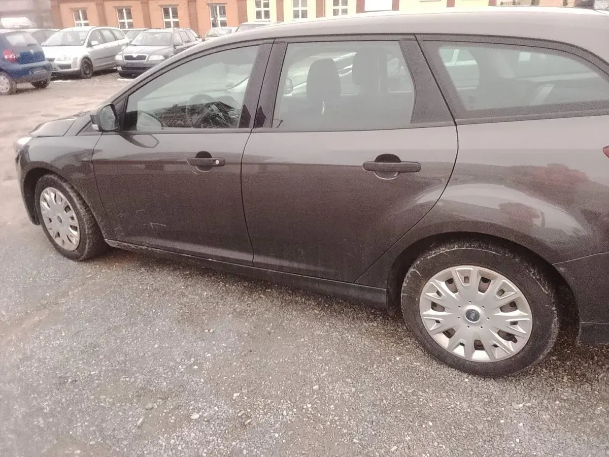 Gebraucht Ford Focus Ambiente 101 PS (74 kW) 2015 Kombi