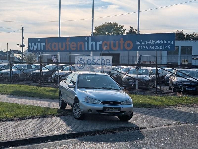 Gebraucht Ford Mondeo Style 95 PS (69 kW) 1999 Grau Limousine