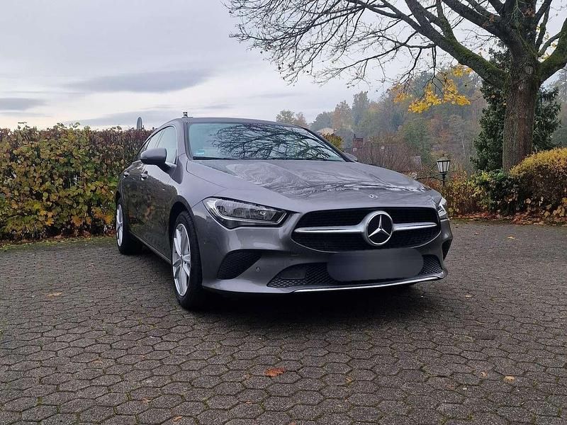 Silber Gebraucht 2020 Mercedes 220 Kombi | 29.690 € - Bild 1/4