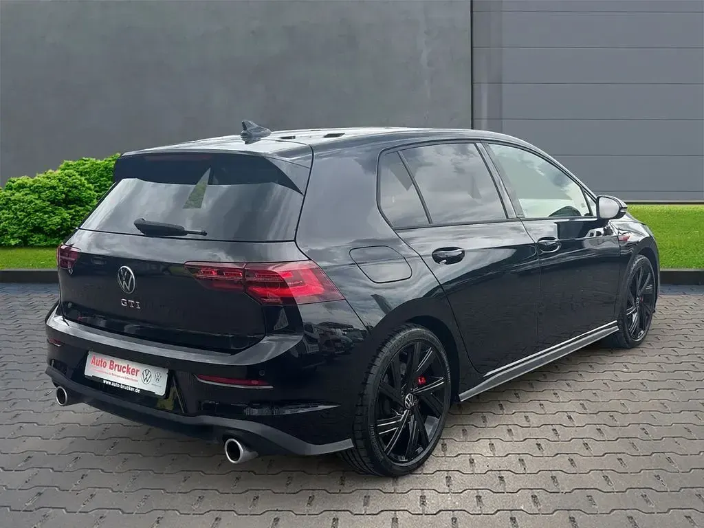 Gebraucht VW Golf VIII GTI 245 PS (180 kW) 2023 Schwarz Limousine