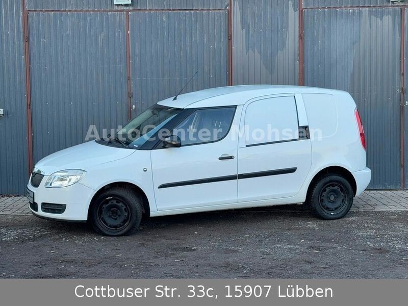 Gebraucht Skoda Roomster 69 PS (50 kW) 2010 Weiß Van / Kleinbus
