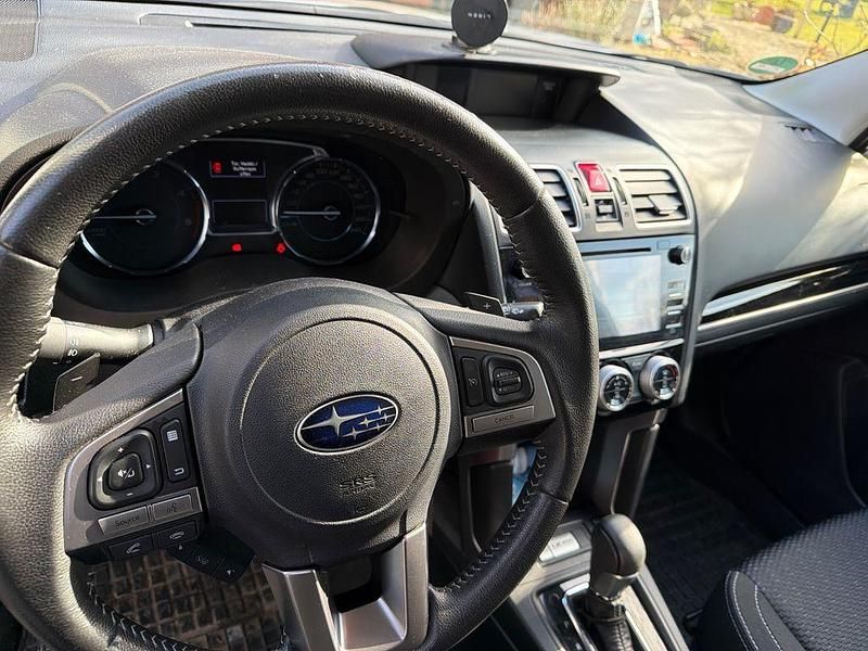 Gebraucht Subaru Forester Exclusive+ 147 PS (108 kW) 2017 Silber SUV