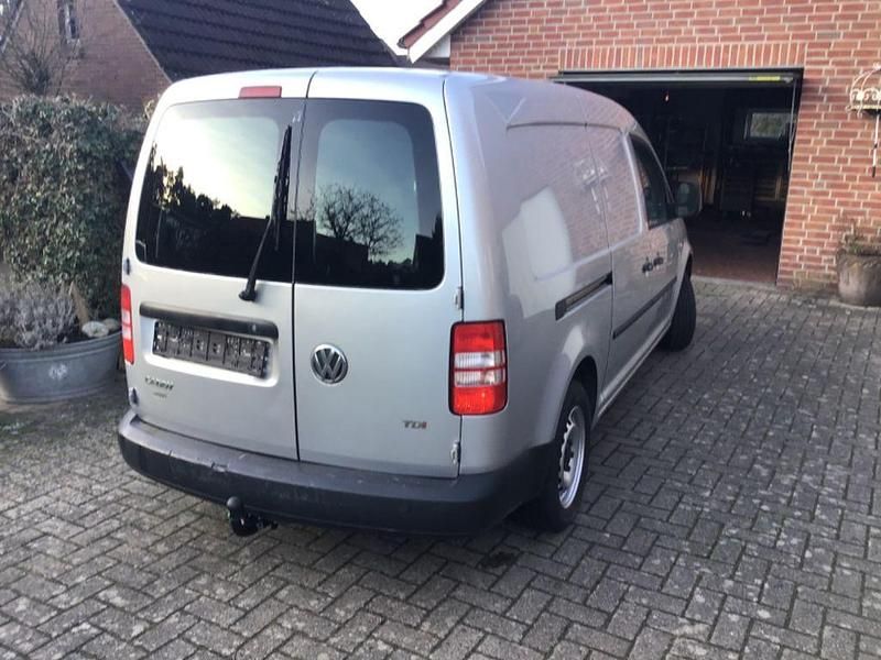 Gebraucht VW Caddy Maxi 102 PS (75 kW) 2014 Silber Van / Kleinbus