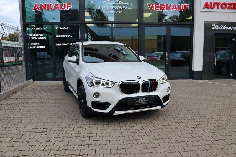 Weiß Gebraucht 2019 BMW X1 Sport Line SUV | 22.450 € (Fairer Preis) - Bild 1/4