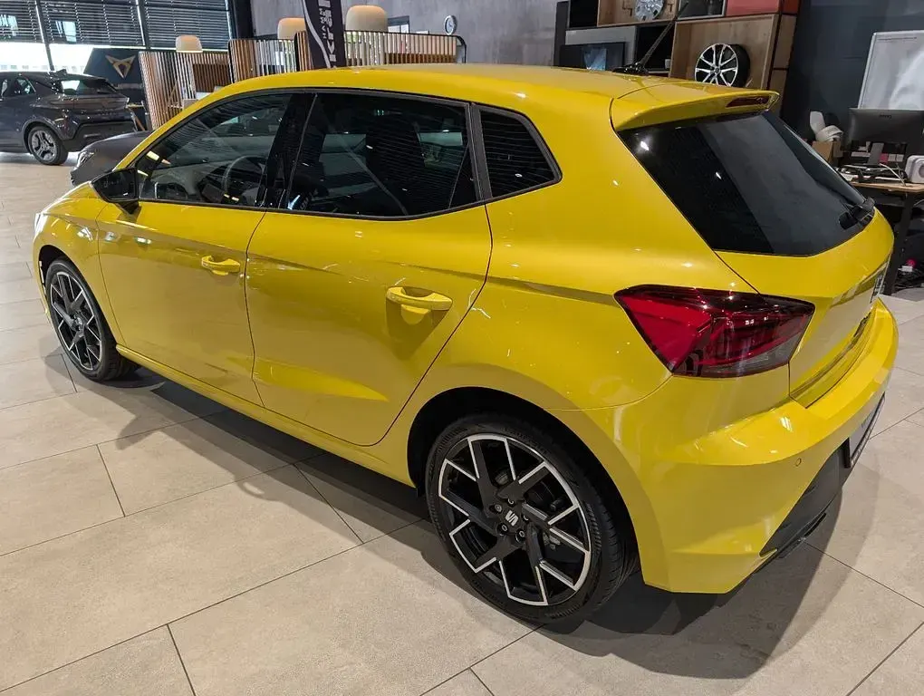 Neu Seat Ibiza FR 116 PS (85 kW) 2026 Gelb Kleinwagen