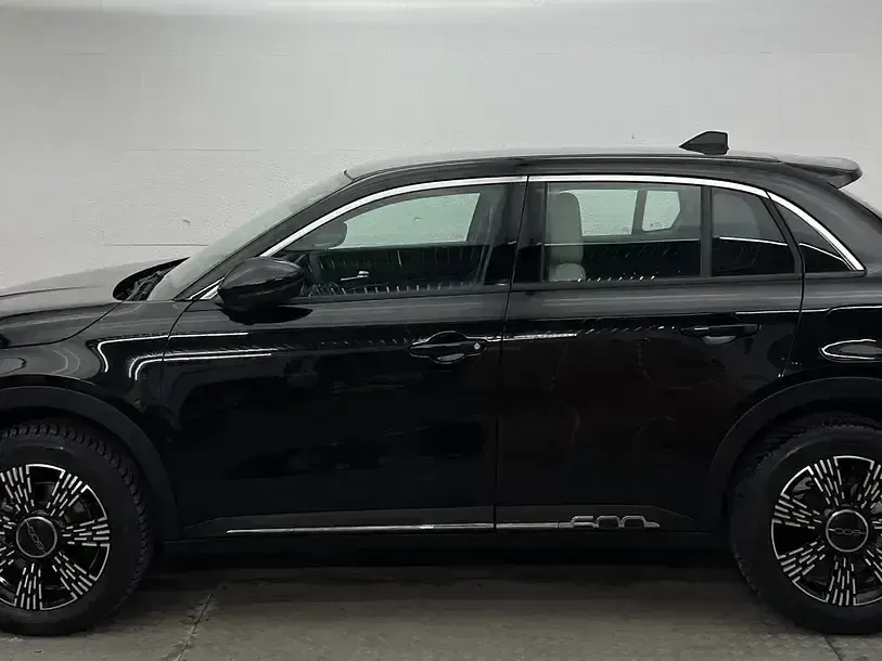 Gebraucht Fiat 600 101 PS (74 kW) 2025 Schwarz SUV
