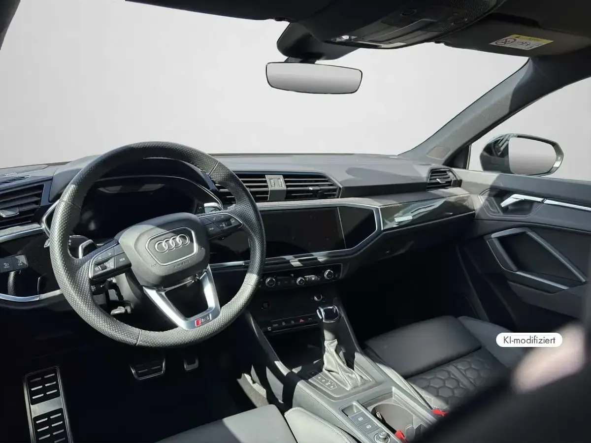 Gebraucht Audi Q3 400 PS (294 kW) 2023 Mythosschwarz metallic SUV
