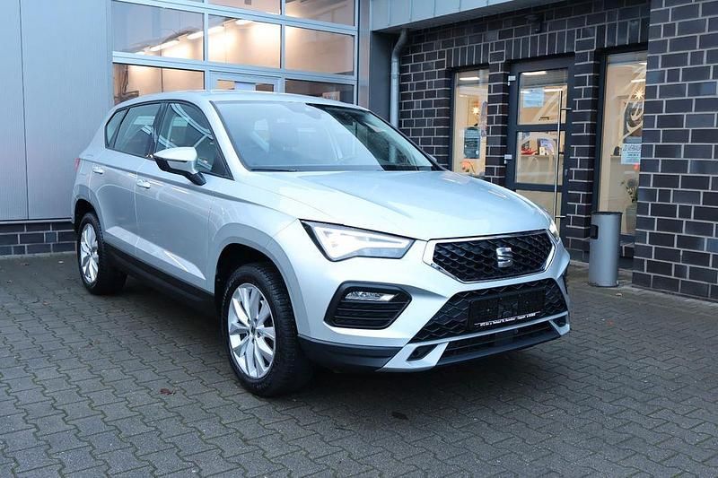 Silber Gebraucht 2024 Seat Ateca Style SUV | 22.990 € (Superpreis) - Bild 1/3