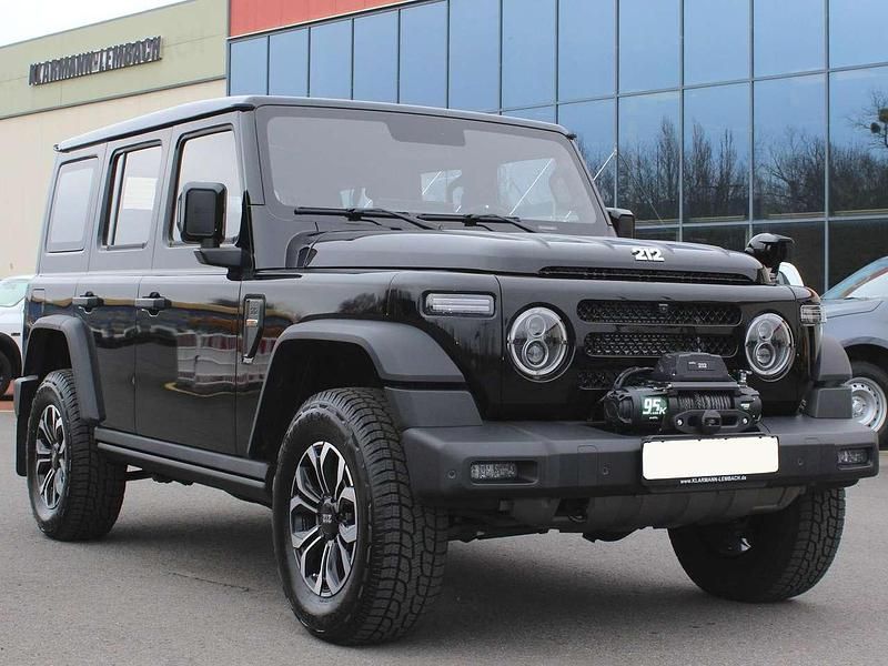 Neu BAW 212 166 PS (122 kW) 2026 Schwarz SUV