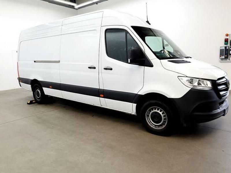 Gebraucht Mercedes Sprinter 170 PS (125 kW) 2025 Arktikweiss Van