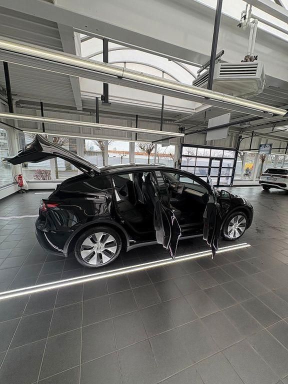 Gebraucht Tesla Model Y RWD 188 kW (256 PS) 2023 Schwarz SUV