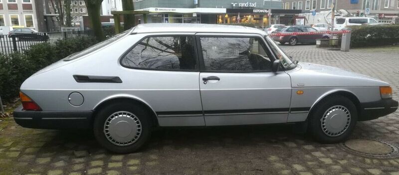 Gebraucht Saab 900 110 PS (80 kW) 1988 Silber Kleinwagen