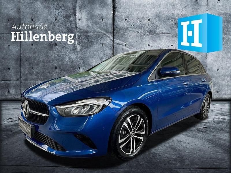 Schwarz Gebraucht 2024 Mercedes B200 Advanced Van / Kleinbus | 32.900 € (Fairer Preis) - Bild 1/4