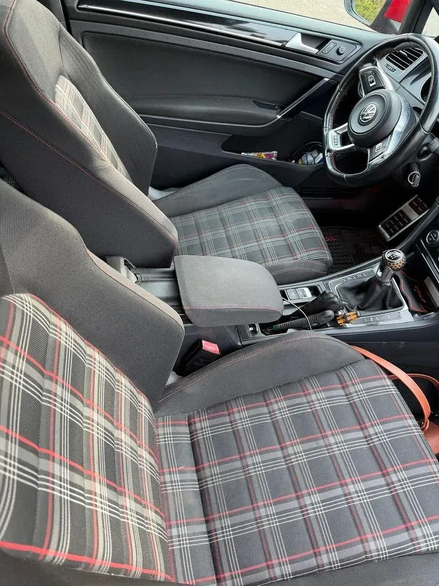 Gebraucht VW Golf VII GTI 220 PS (161 kW) 2014 Rot Limousine