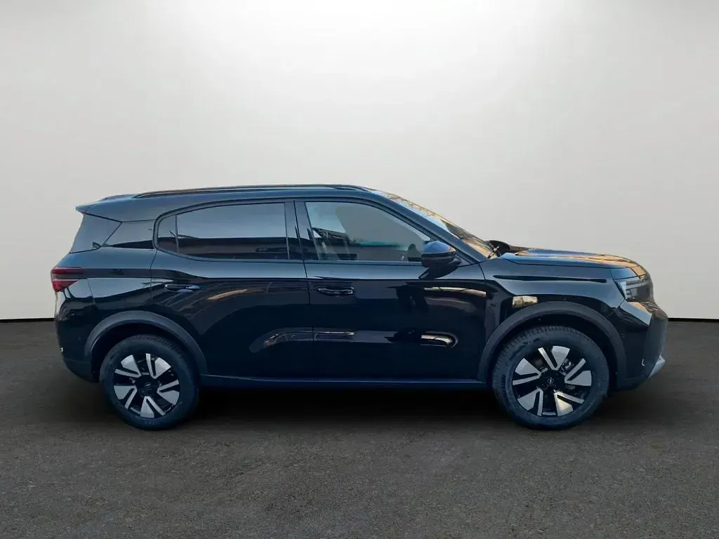 Neu Opel Frontera Ultimate 136 PS (100 kW) 2026 Schwarz SUV