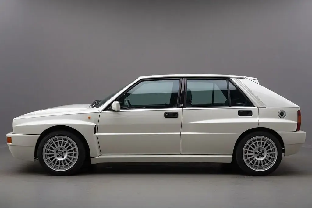 Gebraucht Lancia Delta 215 PS (158 kW) 1994 Weiß Kleinwagen