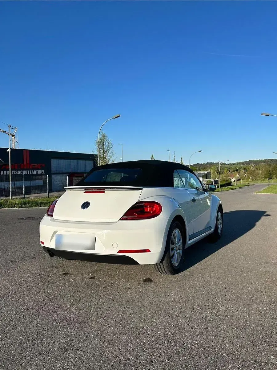 Gebraucht VW Beetle 105 PS (77 kW) 2016 Weiß Kleinwagen