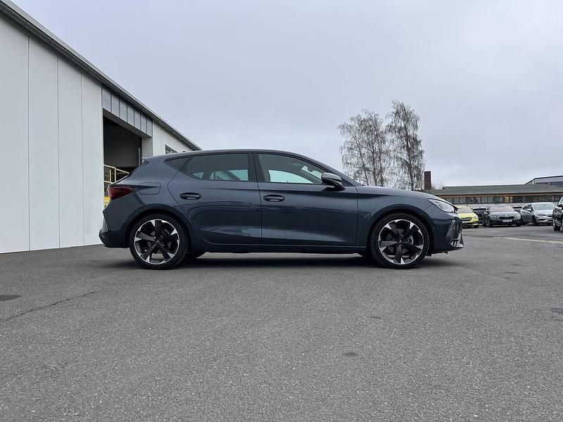 Gebraucht Cupra Leon 150 PS (110 kW) 2025 Magnetic tech Limousine