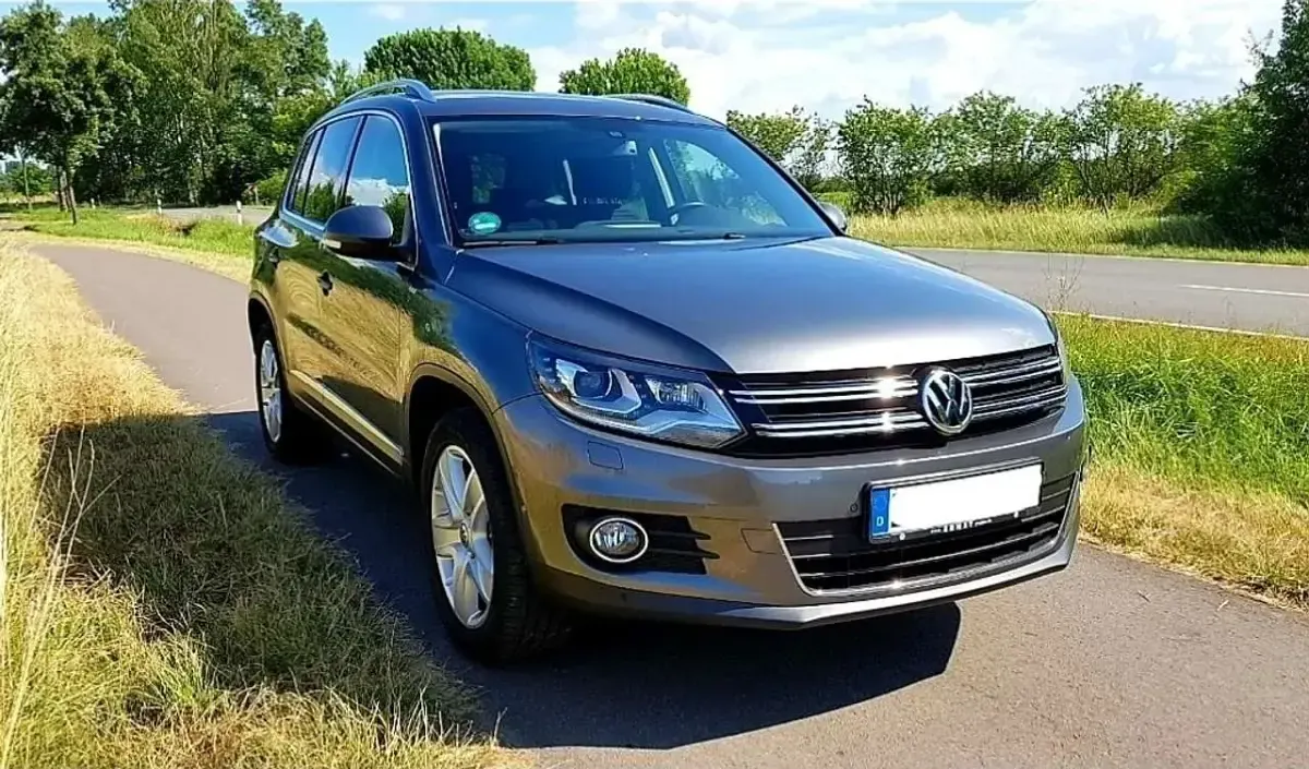 Gebraucht VW Tiguan Sportline 177 PS (130 kW) 2014 Grau SUV